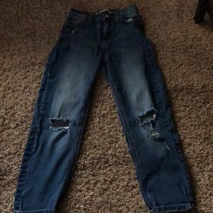 Distressed straight-leg ankle jeans, stretchy and comfortable